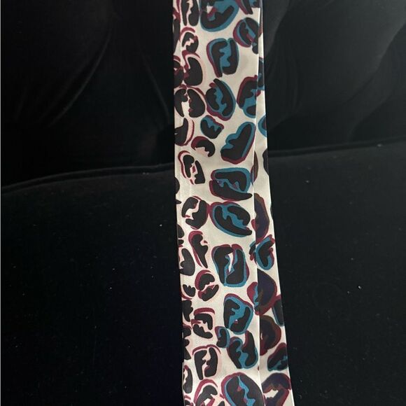 Brand new Fendi twirly Stylish Leopard  design ff all over - Picture 7 of 11
